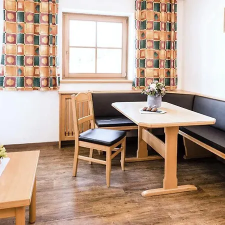 Lägenhetshotell Feriengut Hasenau 4*