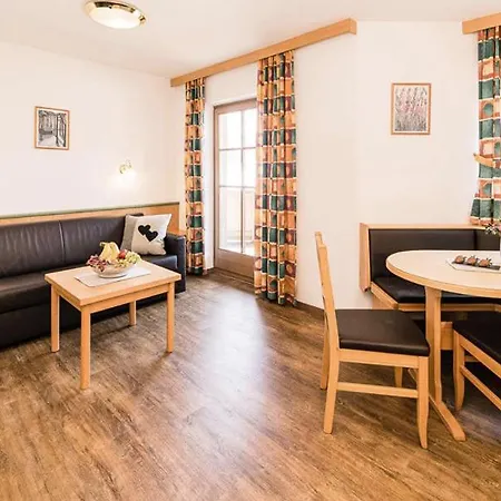 Feriengut Hasenau Lägenhetshotell 4*