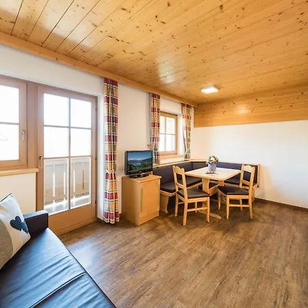 Lägenhetshotell Feriengut Hasenau 4*