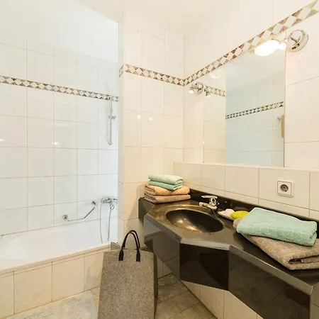 Lägenhetshotell Feriengut Hasenau 4*