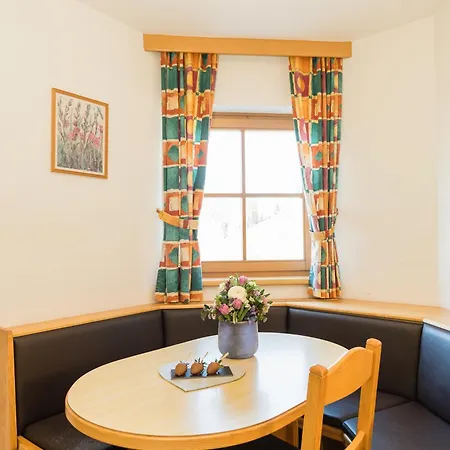 Feriengut Hasenau Aparthotel Saalbach-Hinterglemm